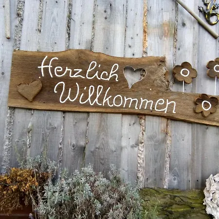 Bienwald Mit Pool Fuer 4 - 6 Personen Mit 3 Schlafzimmern Apartman Gröbitz