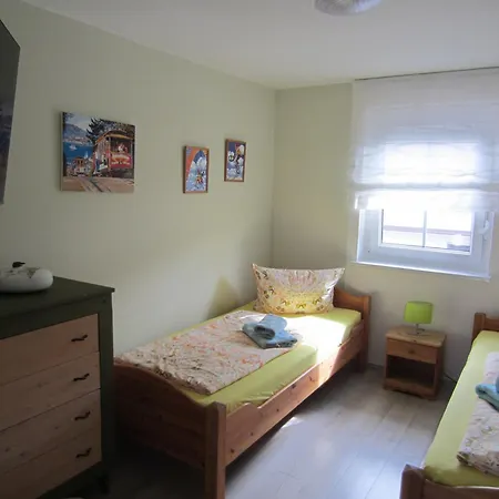 Bienwald Mit Pool Fuer 4 - 6 Personen Mit 3 Schlafzimmern Apartament *