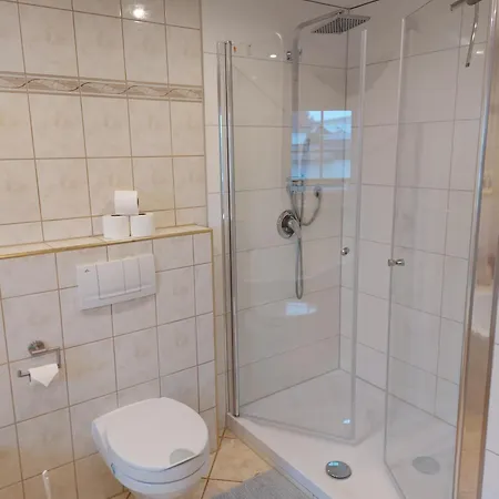Bienwald Mit Pool Fuer 4 - 6 Personen Mit 3 Schlafzimmern Gröbitz